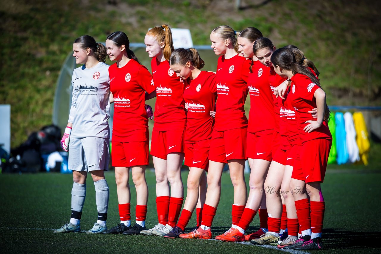 Bild 125 - wBJ Eimsbuettler TV - VfL Wolfsburg : Ergebnis: 1:3